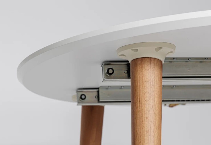 Кухонный стол круглый Белая Эмаль д. 100 см МДФ ножки светлый орех в Москве - изображение 3