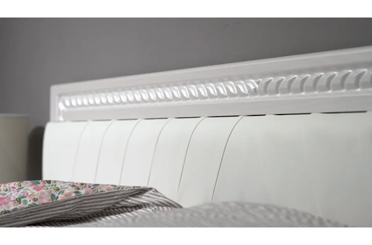 Полутороспальная кровать Гертруда, М9, Экокожа с пуговицами без основания, белая лиственница/ясень жемчужный в Подольске - изображение 2